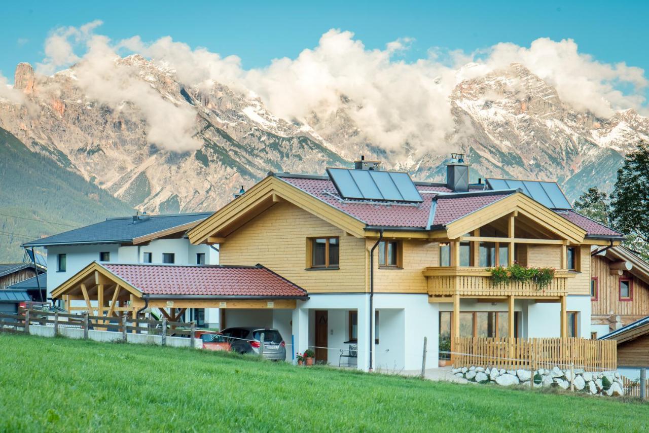 Penthousewohnung Mit Garten Sauna Pool Maishofen Exterior photo