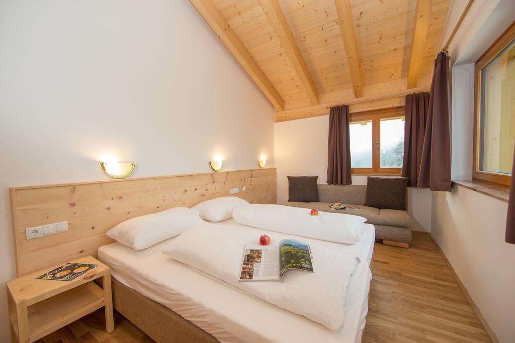 Penthousewohnung Mit Garten Sauna Pool Maishofen Room photo